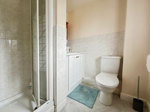 En-Suite- click for photo gallery